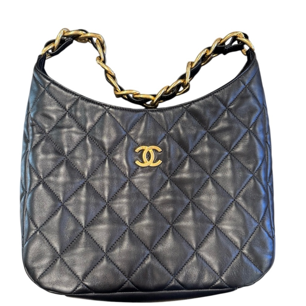 CHANEL Black and Gold Quilted Shoulder Bag with Iconic CC Logo - Picture 2 of 12